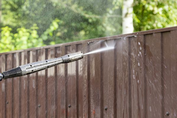 Cost of Vinyl Fence Cleaning in Ramona