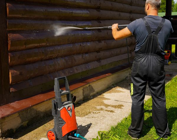 Log Home Pressure Washing in Ramona