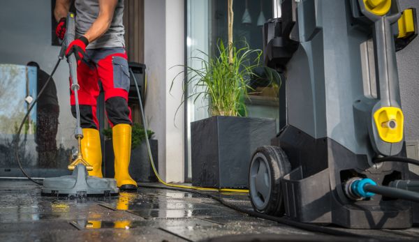 Commercial Pressure Cleaning in Ramona