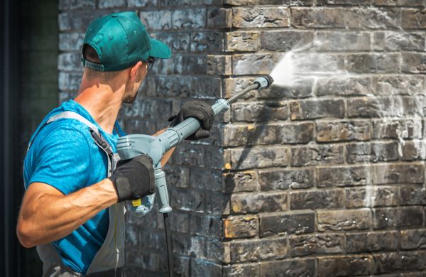 Cost of Exterior Masonry Cleaning in Ramona