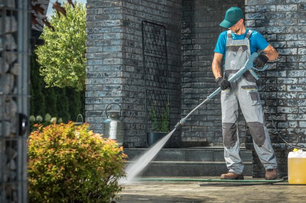 Outside House Cleaning in Ramona