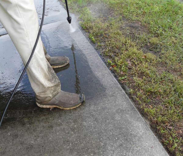 Cost of Concrete Slab Powerwashing in Ramona